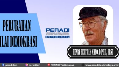 Perubahan Nilai Demokrasi Menurut Henry Bertram Mayo, D.Phil, FRSC